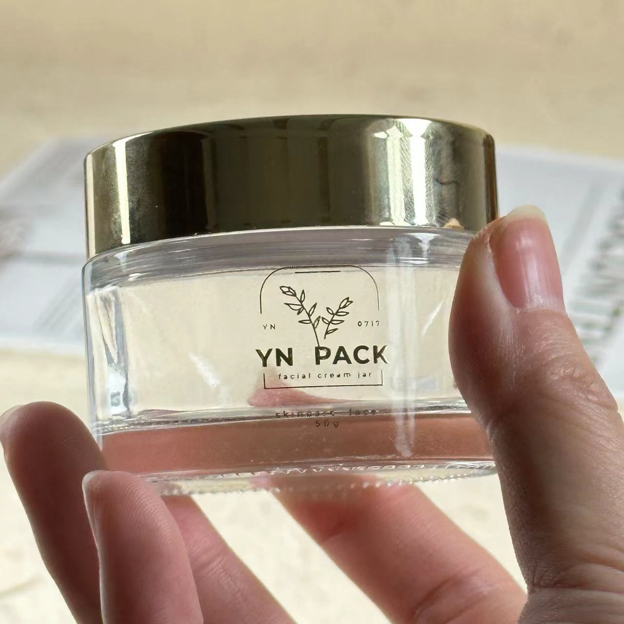 luxe glazen pot Wholesa matgla - Luxury Skincare Bottles recensie en prijs